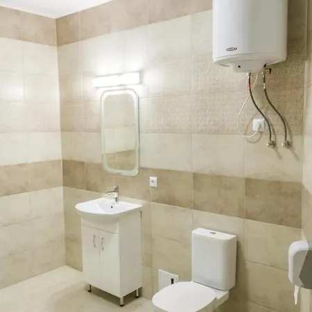 호텔 Hostynnyy Dvir *