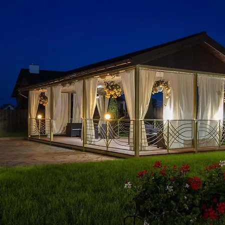 Hostynnyy Dvir Hotel Stryj